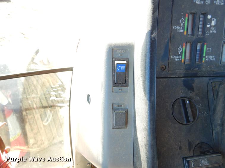 image for item EZ9860 1995 Case IH 7240 MFWD tractor