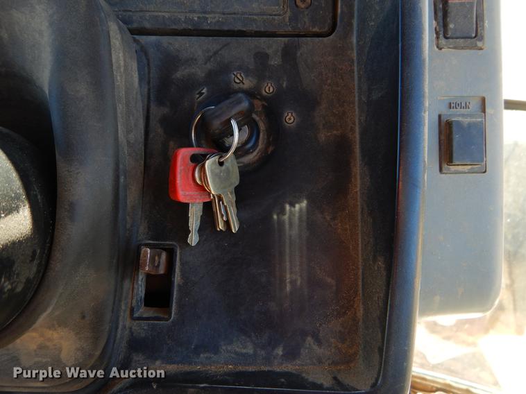 image for item EZ9860 1995 Case IH 7240 MFWD tractor