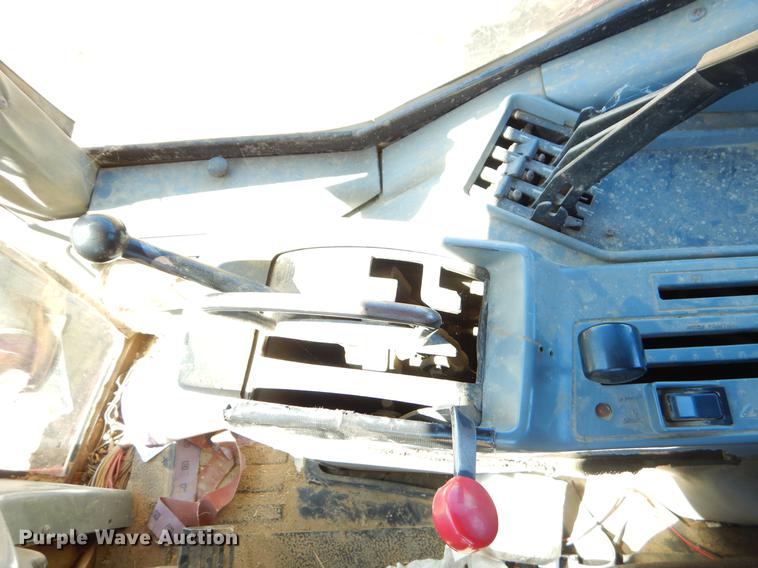 image for item EZ9860 1995 Case IH 7240 MFWD tractor