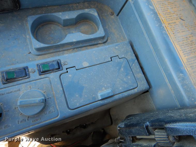 image for item EZ9860 1995 Case IH 7240 MFWD tractor