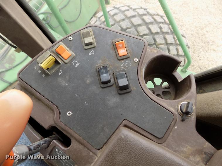 image for item FA9515 2006 John Deere 4895 windrower