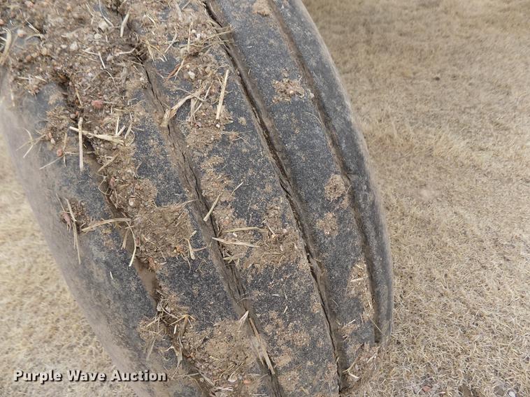 image for item FA9515 2006 John Deere 4895 windrower