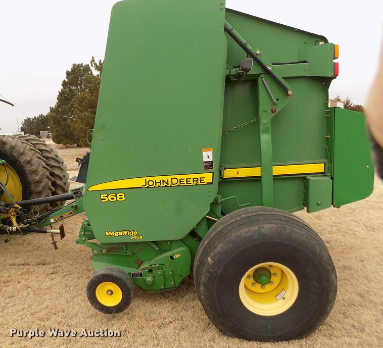 image for item FA9516 2009 John Deere 568 Mega Wide Plus round baler