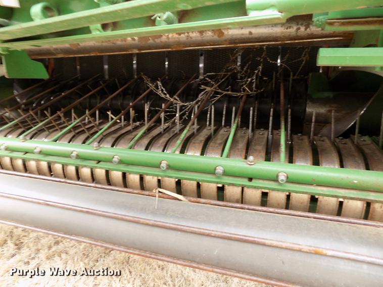 image for item FA9516 2009 John Deere 568 Mega Wide Plus round baler