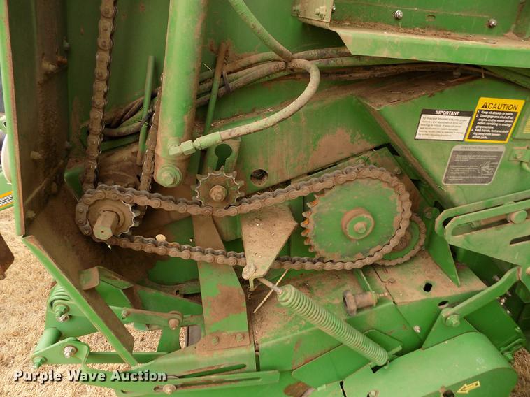 image for item FA9516 2009 John Deere 568 Mega Wide Plus round baler