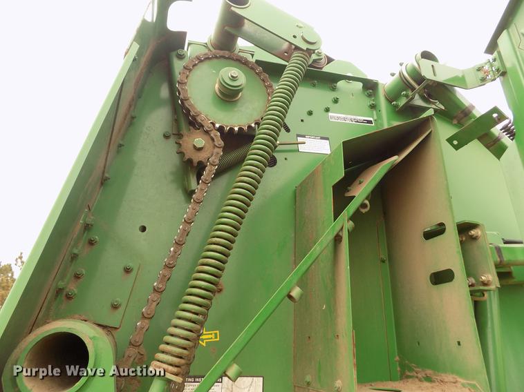 image for item FA9516 2009 John Deere 568 Mega Wide Plus round baler