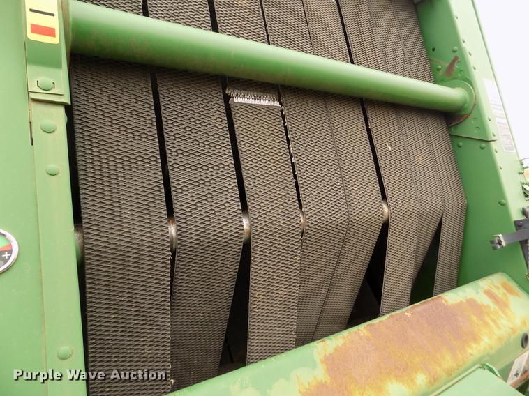image for item FA9516 2009 John Deere 568 Mega Wide Plus round baler