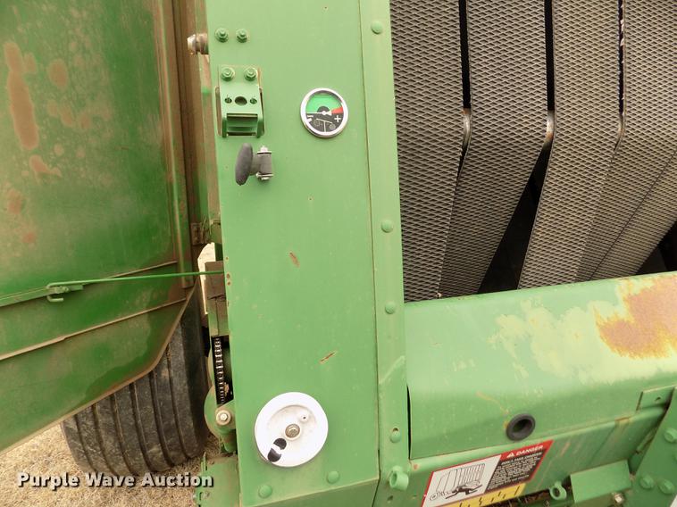 image for item FA9516 2009 John Deere 568 Mega Wide Plus round baler