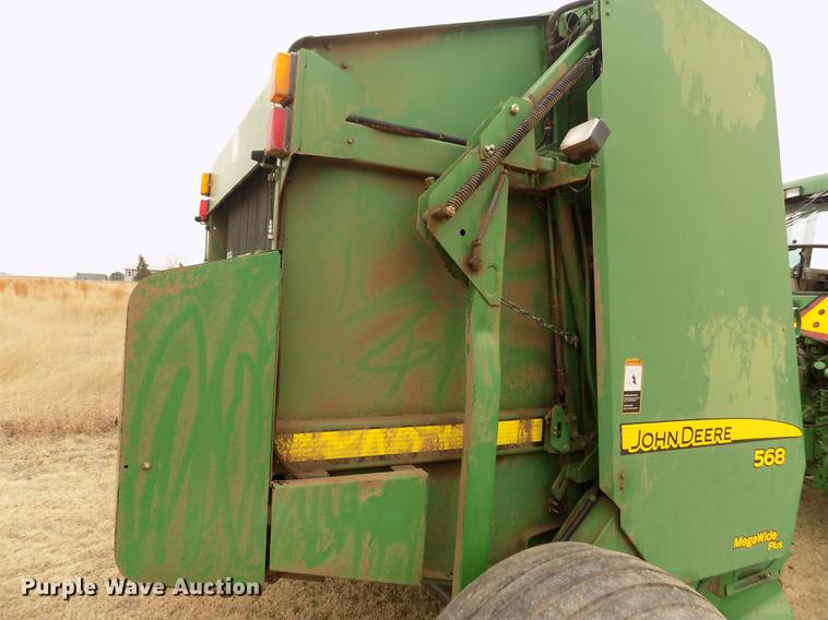 image for item FA9516 2009 John Deere 568 Mega Wide Plus round baler