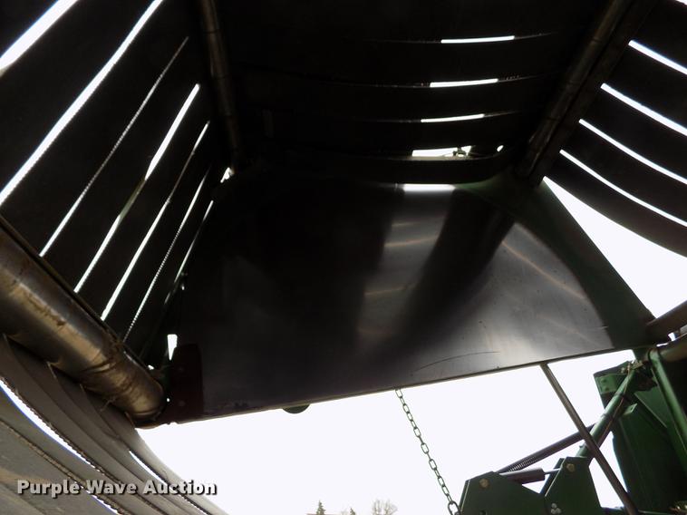 image for item FA9516 2009 John Deere 568 Mega Wide Plus round baler