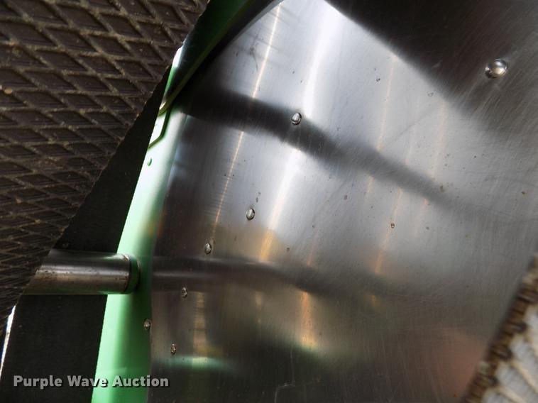 image for item FA9516 2009 John Deere 568 Mega Wide Plus round baler