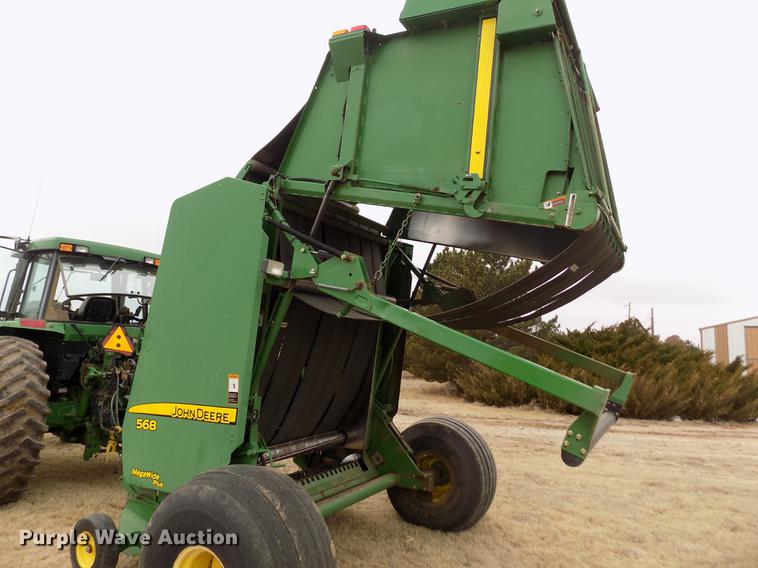image for item FA9516 2009 John Deere 568 Mega Wide Plus round baler
