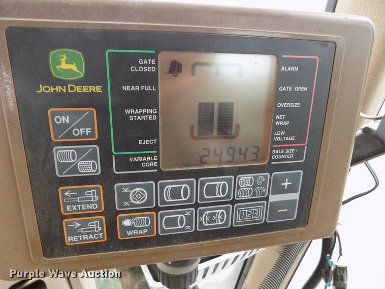 image for item FA9516 2009 John Deere 568 Mega Wide Plus round baler