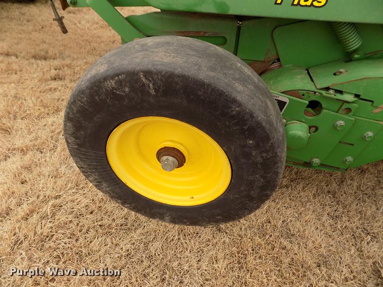 image for item FA9516 2009 John Deere 568 Mega Wide Plus round baler