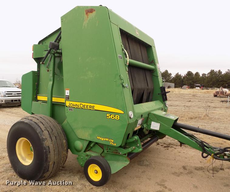 image for item FA9517 2007 John Deere 568 Mega Wide Plus round baler