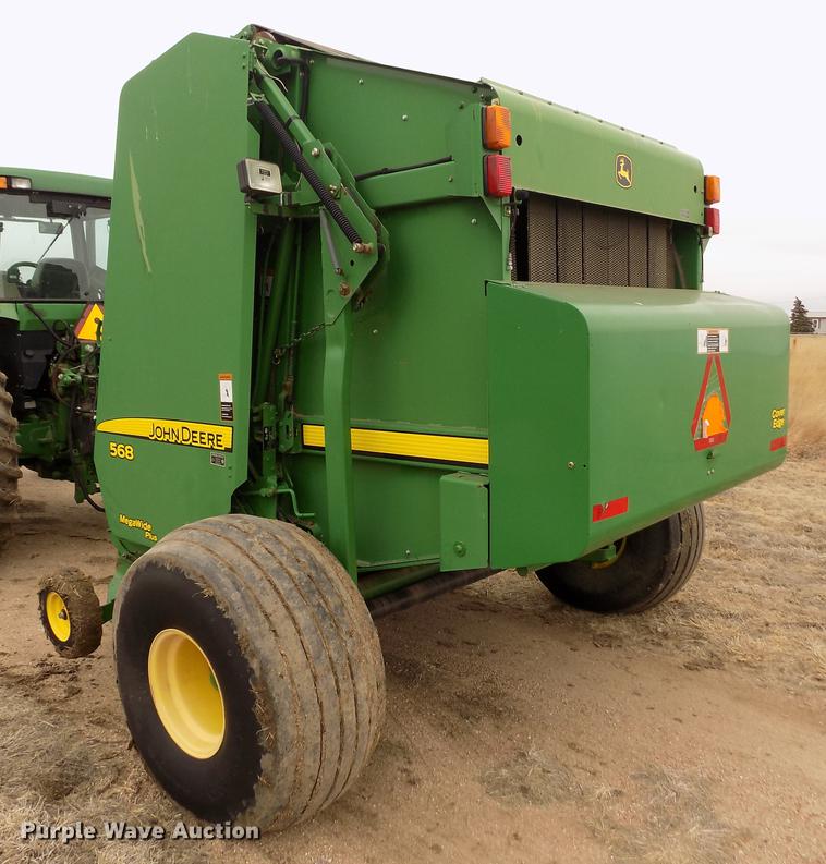 image for item FA9517 2007 John Deere 568 Mega Wide Plus round baler