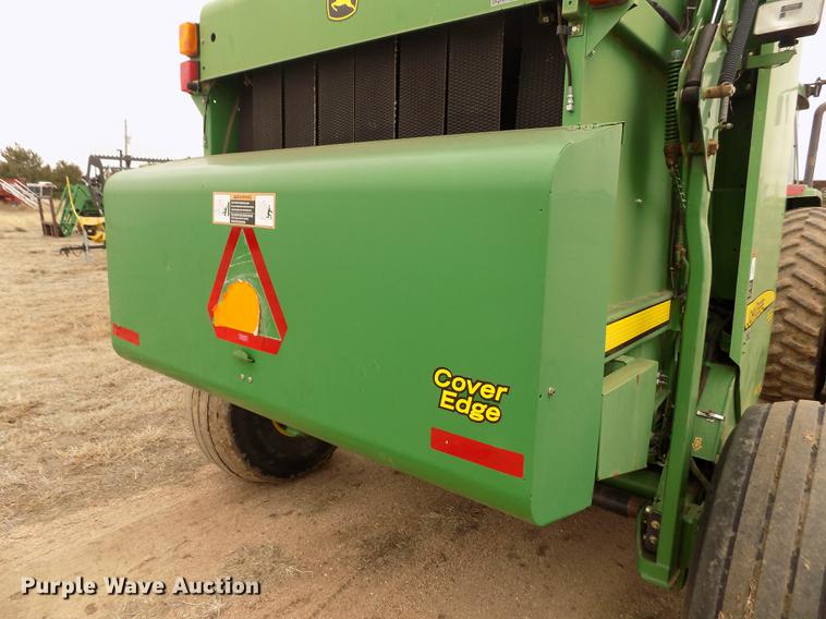 image for item FA9517 2007 John Deere 568 Mega Wide Plus round baler