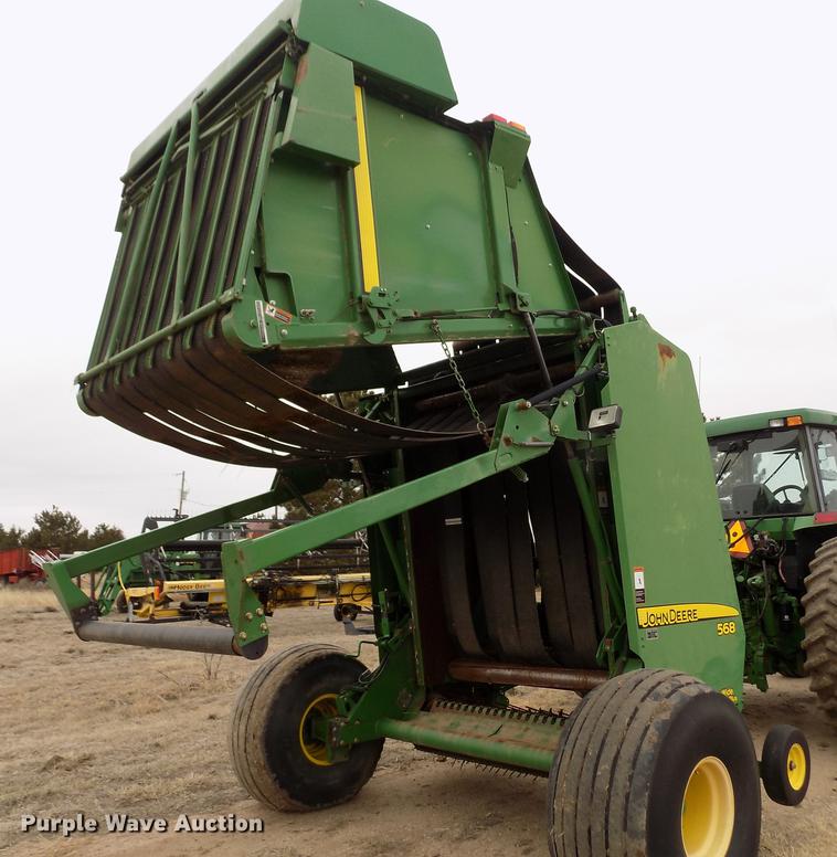 image for item FA9517 2007 John Deere 568 Mega Wide Plus round baler