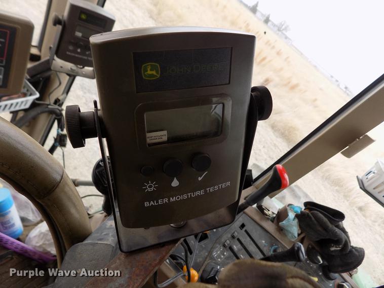 image for item FA9517 2007 John Deere 568 Mega Wide Plus round baler