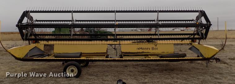 image for item FA9518 2003 Honey Bee ST25 rigid draper head