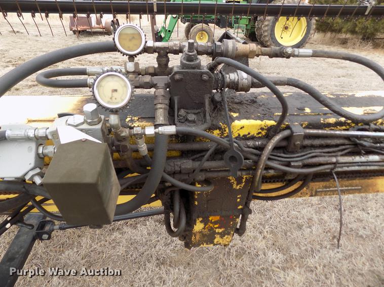 image for item FA9518 2003 Honey Bee ST25 rigid draper head