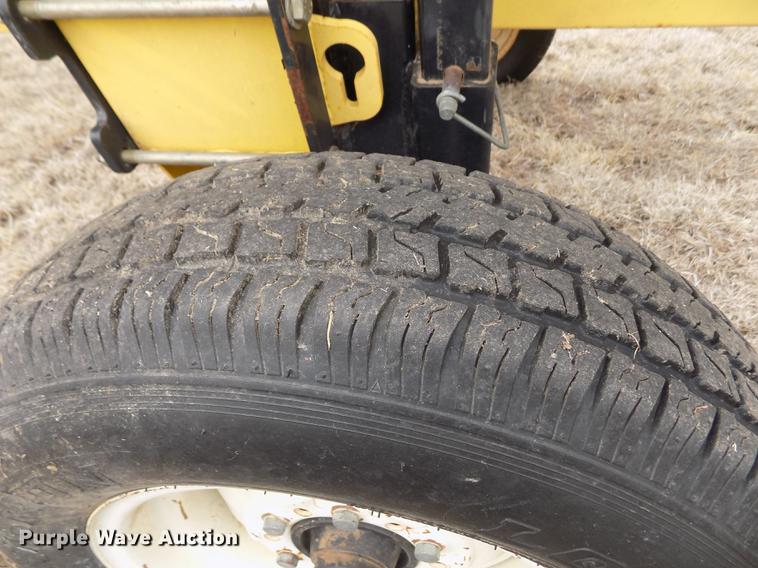 image for item FA9518 2003 Honey Bee ST25 rigid draper head