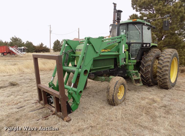 image for item FA9520 1989 John Deere 4755 tractor