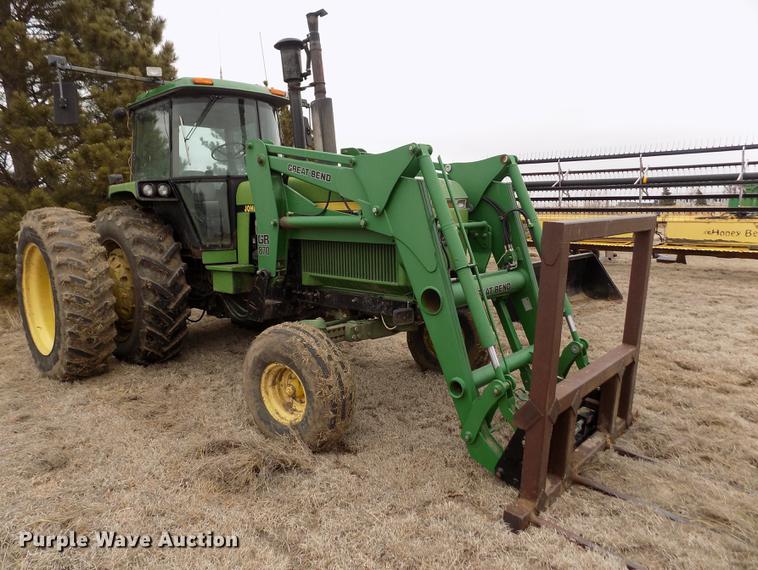image for item FA9520 1989 John Deere 4755 tractor