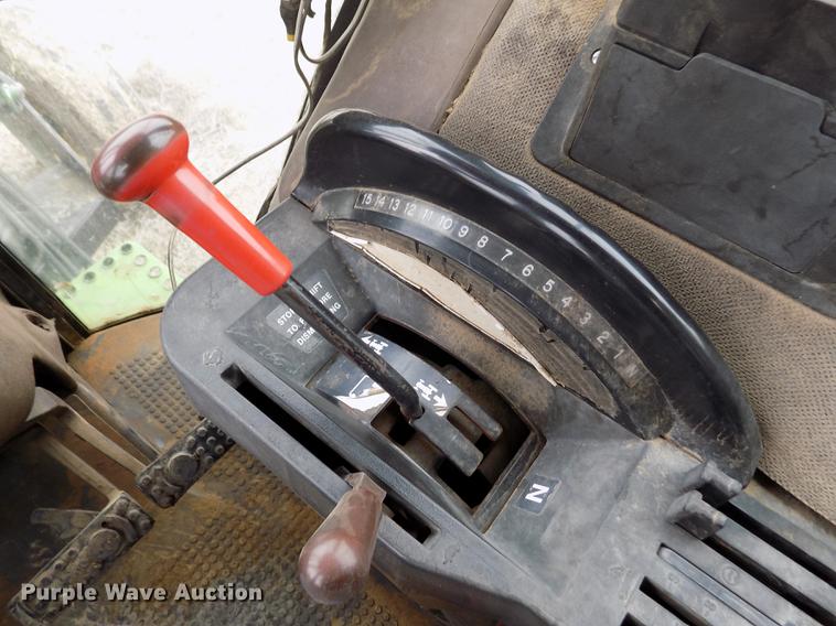 image for item FA9520 1989 John Deere 4755 tractor