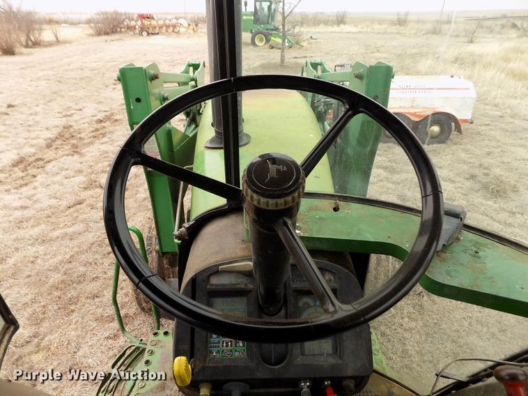 image for item FA9520 1989 John Deere 4755 tractor