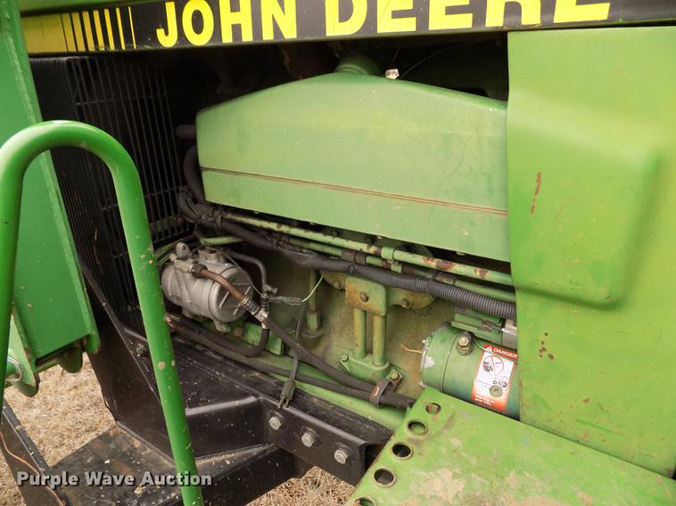 image for item FA9520 1989 John Deere 4755 tractor