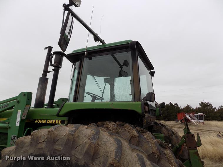 image for item FA9520 1989 John Deere 4755 tractor