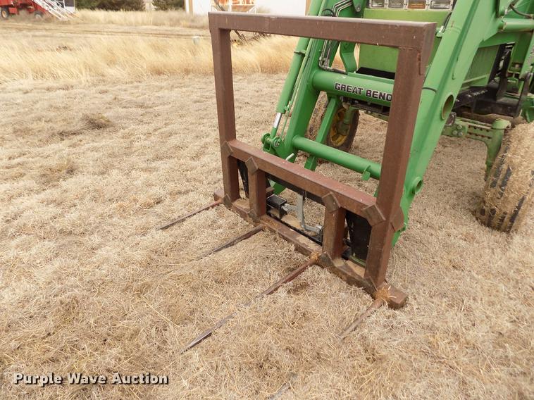 image for item FA9520 1989 John Deere 4755 tractor