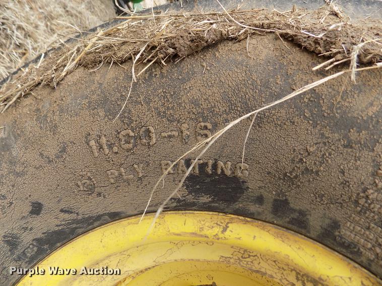 image for item FA9520 1989 John Deere 4755 tractor