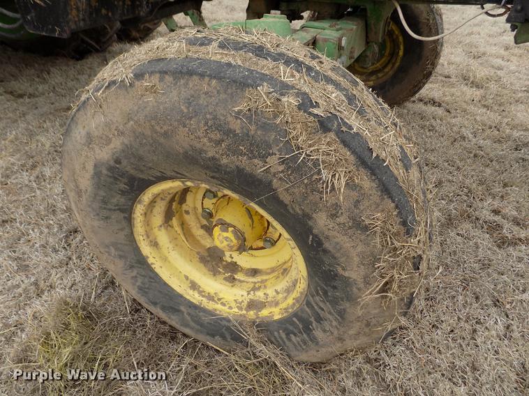 image for item FA9520 1989 John Deere 4755 tractor