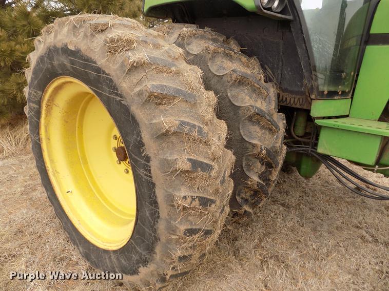 image for item FA9520 1989 John Deere 4755 tractor