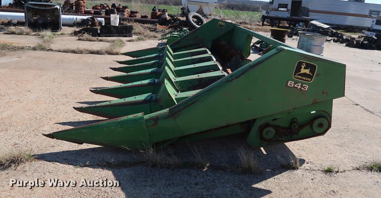 image for item FE9599 (2) John Deere 643 corn heads