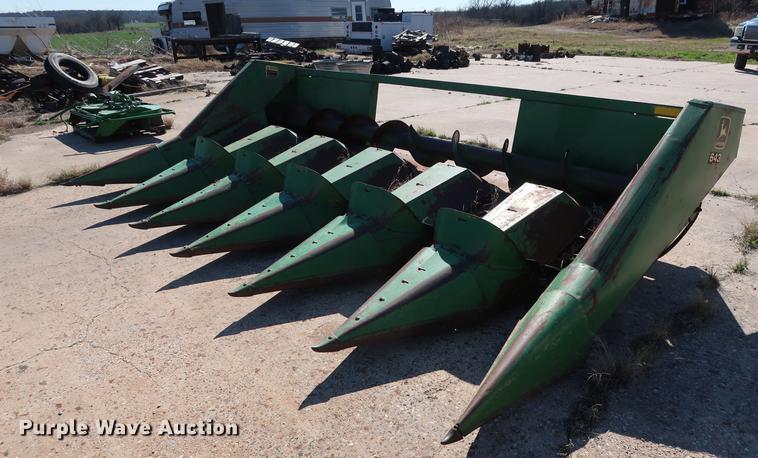 image for item FE9599 (2) John Deere 643 corn heads
