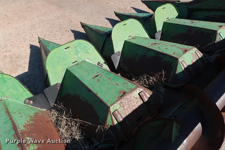 image for item FE9599 (2) John Deere 643 corn heads