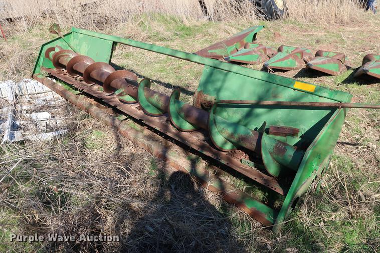 image for item FE9599 (2) John Deere 643 corn heads