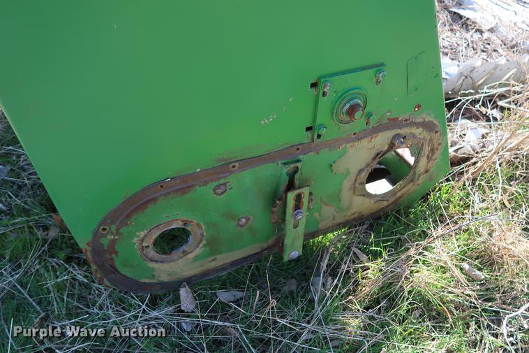 image for item FE9599 (2) John Deere 643 corn heads