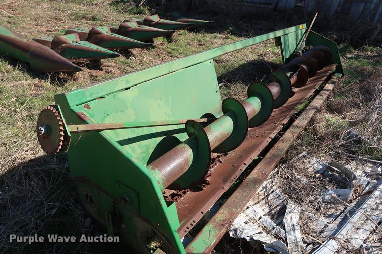 image for item FE9599 (2) John Deere 643 corn heads