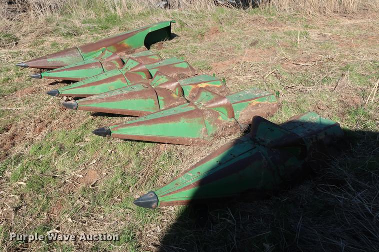 image for item FE9599 (2) John Deere 643 corn heads