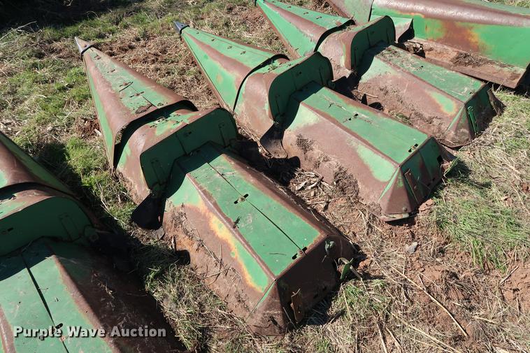 image for item FE9599 (2) John Deere 643 corn heads