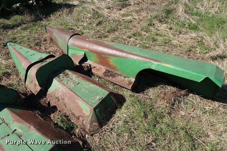 image for item FE9599 (2) John Deere 643 corn heads