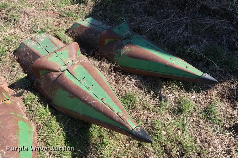 image for item FE9599 (2) John Deere 643 corn heads