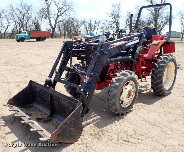 image for item FN9817 Belarus 310 MFWD tractor