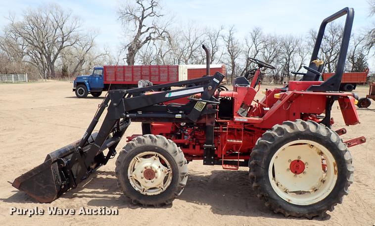 image for item FN9817 Belarus 310 MFWD tractor