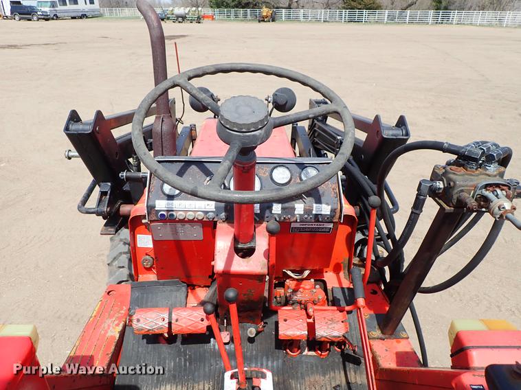 image for item FN9817 Belarus 310 MFWD tractor