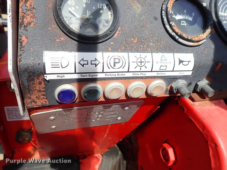 image for item FN9817 Belarus 310 MFWD tractor